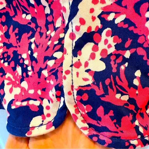 Lilly Pulitzer Pink and Navy Beyond The Sea Hazelelle Shorts 🪸 Geo - Picture 6 of 8